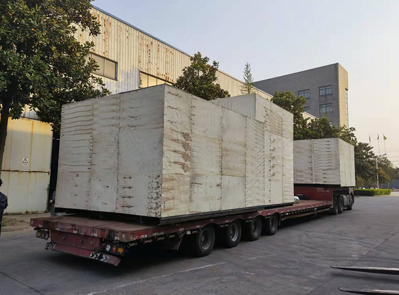 土库曼斯坦发货-8腔吹瓶机和80头三合一91视频直播APP机1