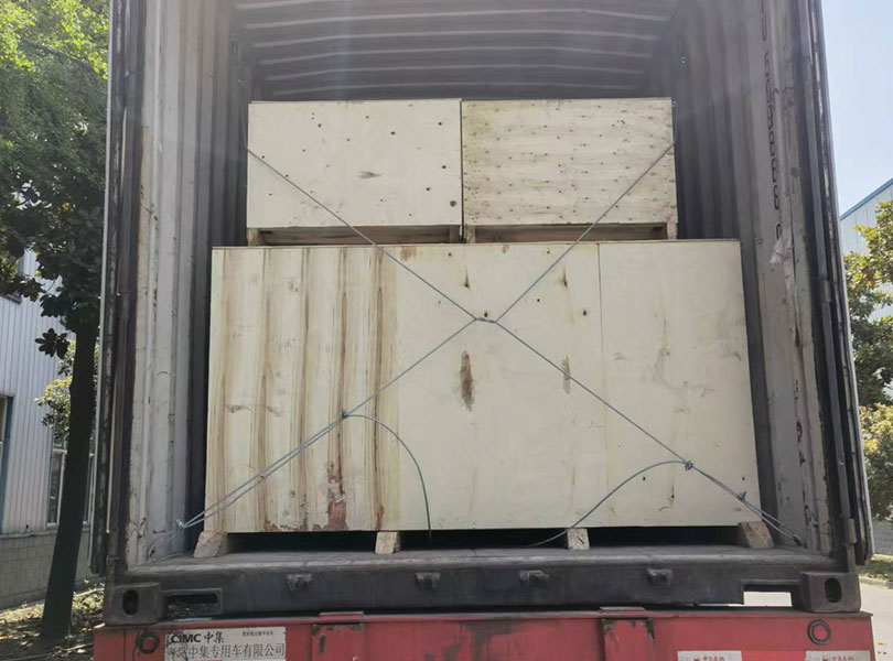 土库曼斯坦发货-8腔吹瓶机和80头三合一91视频直播APP机3